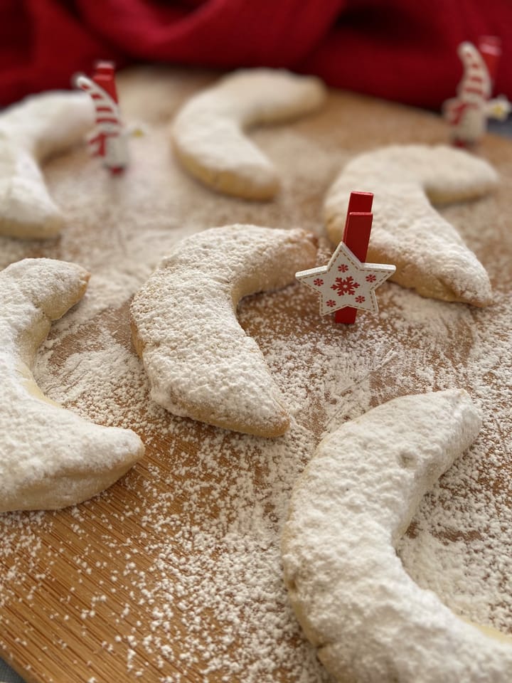 German Vanilla Christmas Cookies