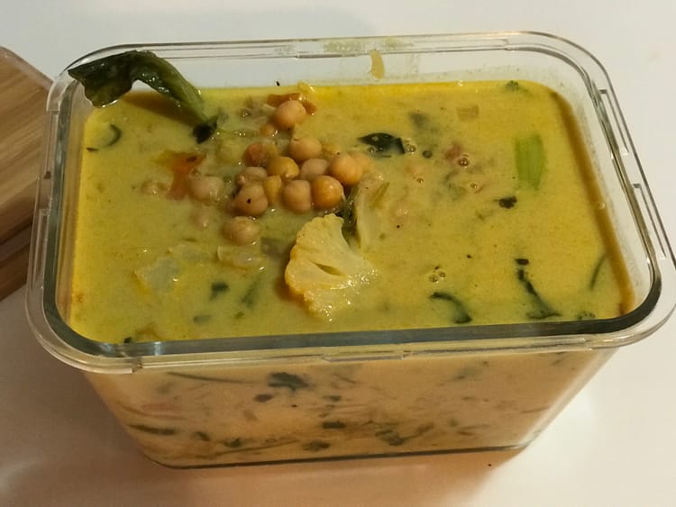 Thai-Style Turmeric-Coconut Soup